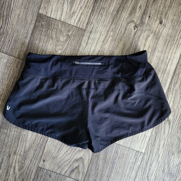 Vuori Omni Performance Black Athletic Shorts - Picture 6 of 12